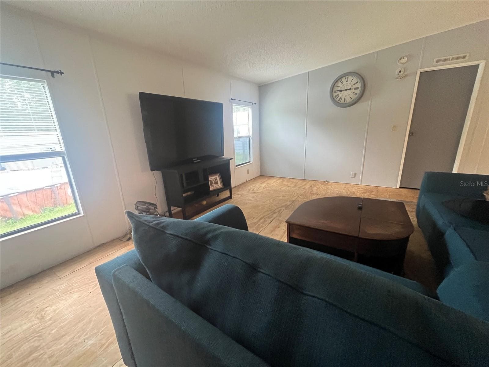 Manufactured Home at 4010 GLEN RD, LAKELAND, photo 19 of 66