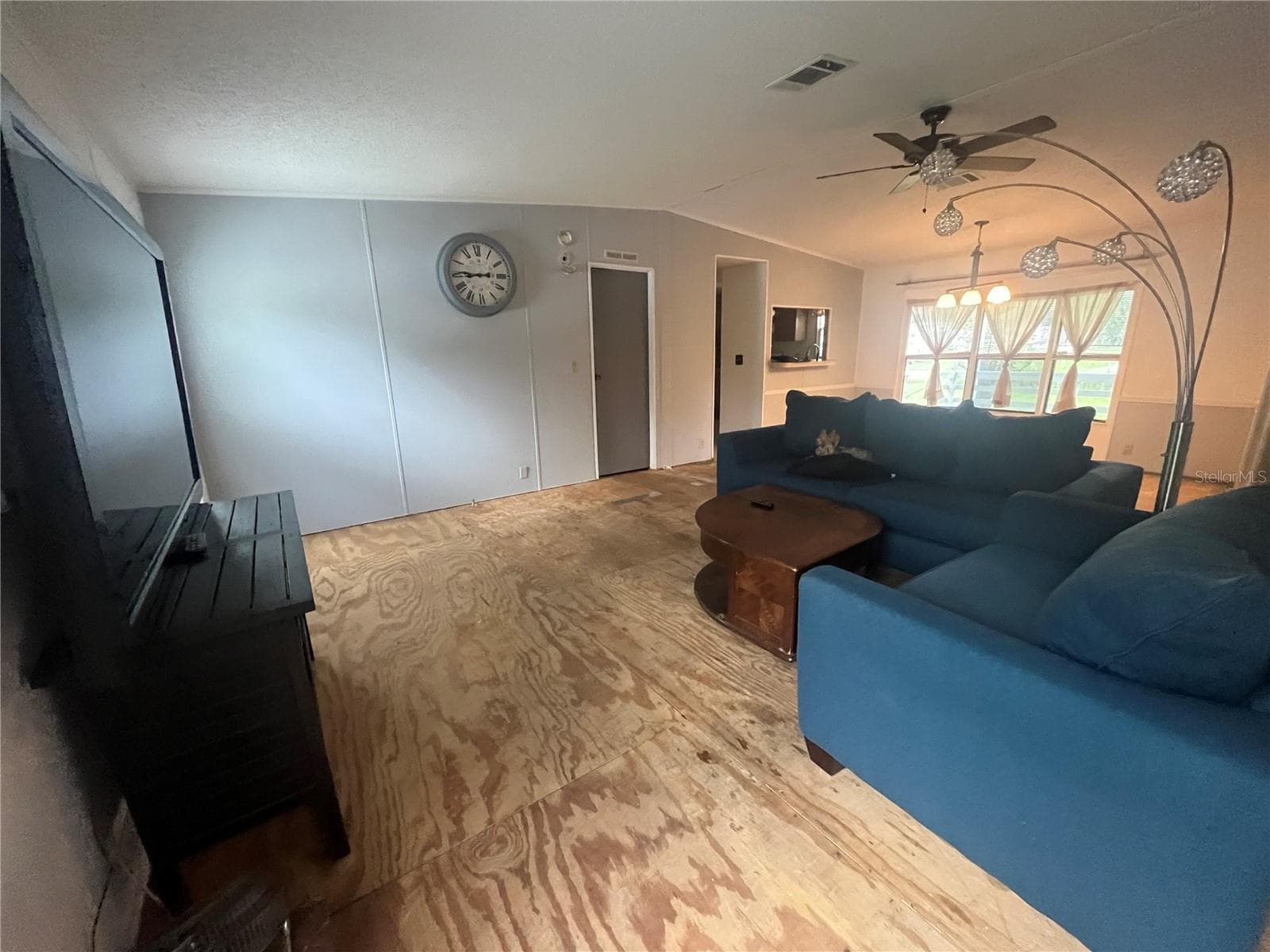 Manufactured Home at 4010 GLEN RD, LAKELAND, photo 20 of 66