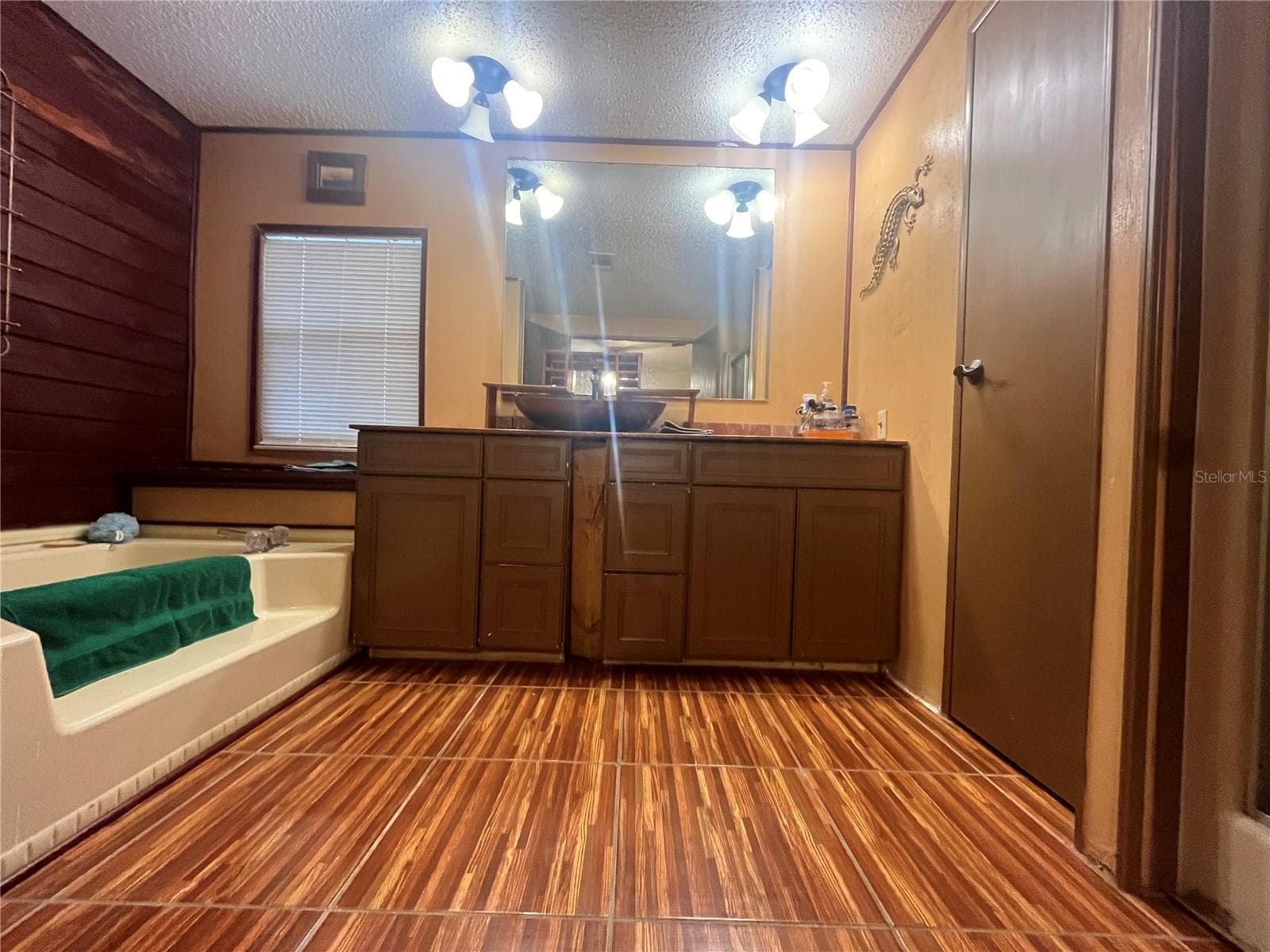 Manufactured Home at 4010 GLEN RD, LAKELAND, photo 27 of 66