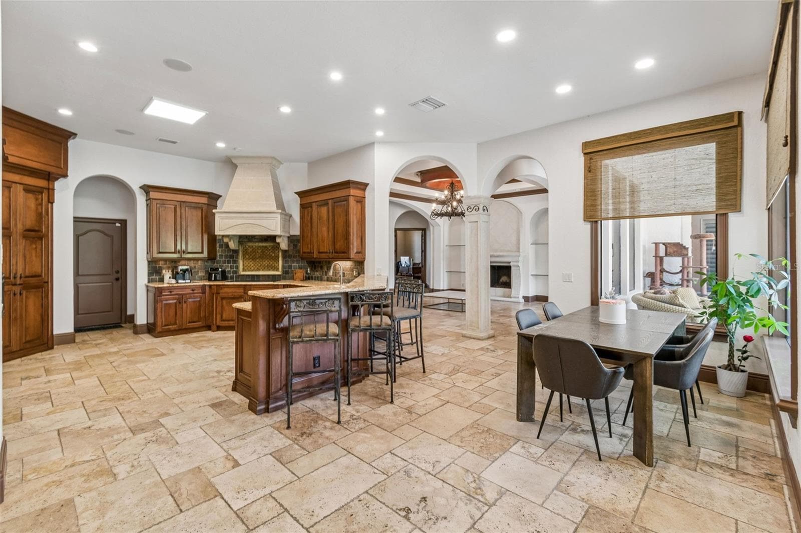 Single Family Residence at 13250 BELLARIA CIR, WINDERMERE, photo 20 of 99
