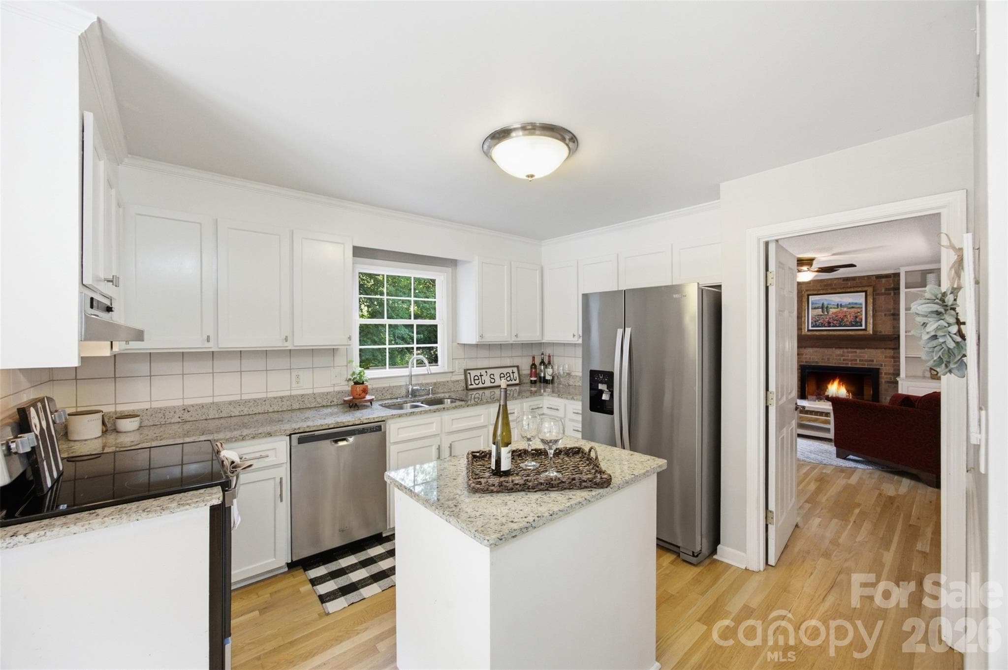 Single Family Residence at 2811 Creekbed Lane, Charlotte, photo 10 of 38