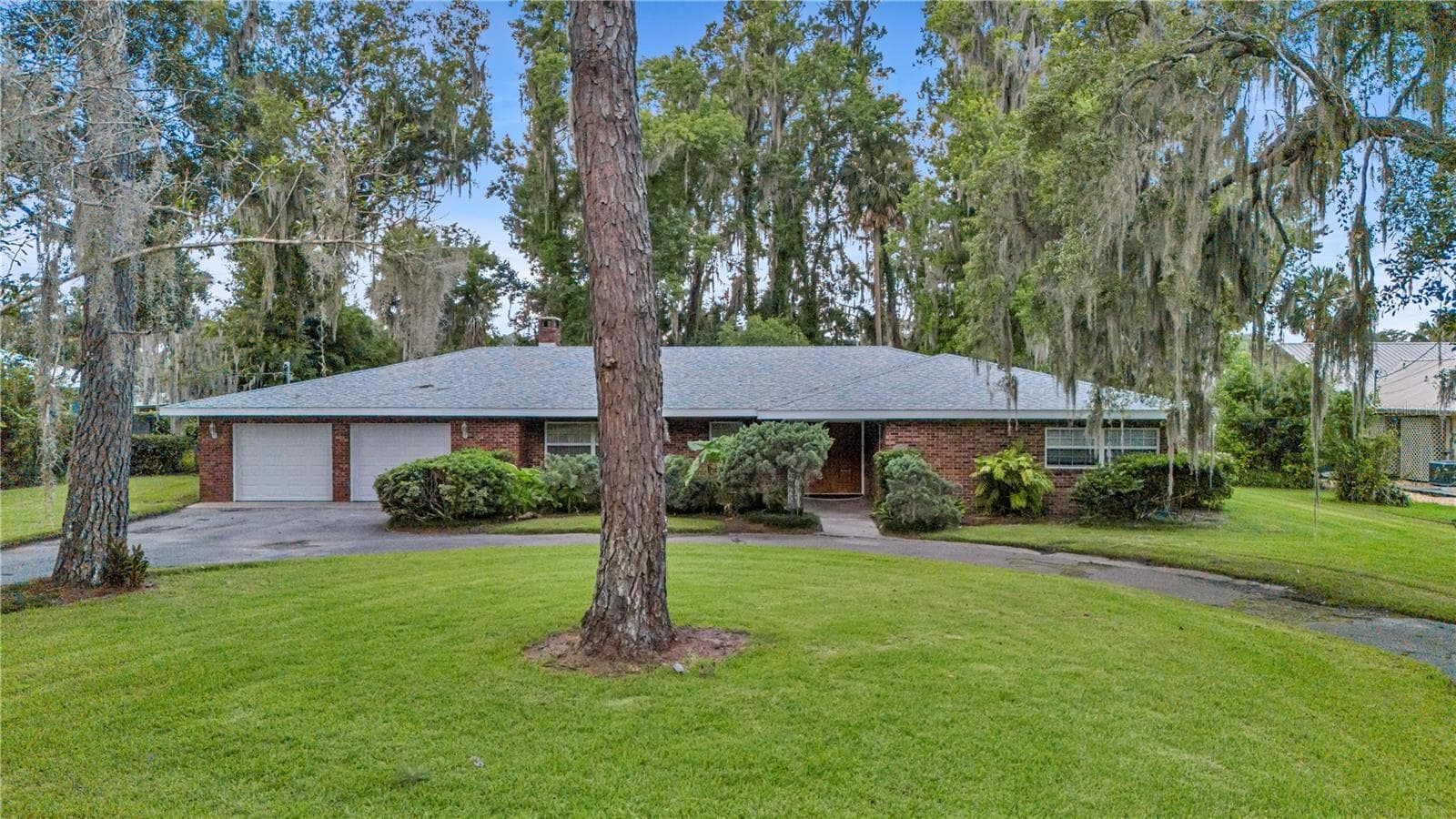 1940 ALICE DR