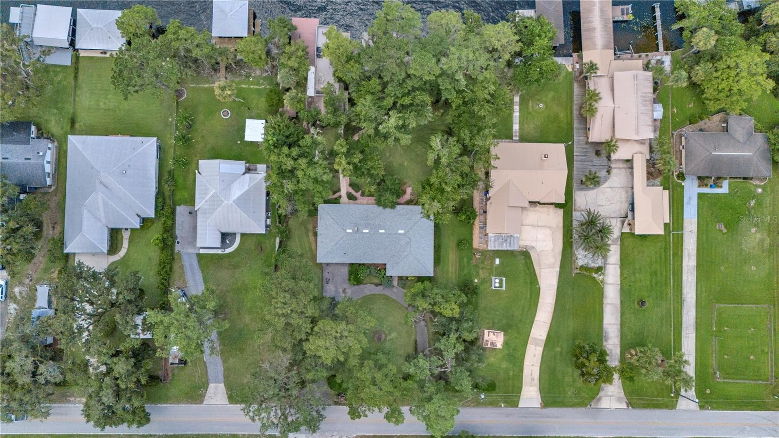 Single Family Residence at 1940 ALICE DR, ASTOR, photo 10 of 49