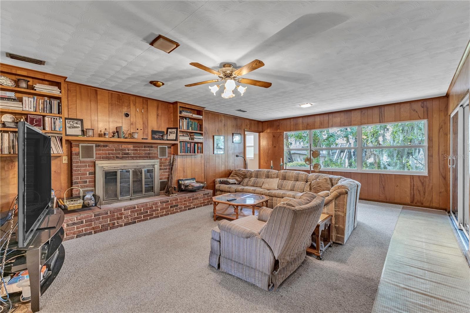 Living Room - 1940 ALICE DR, ASTOR