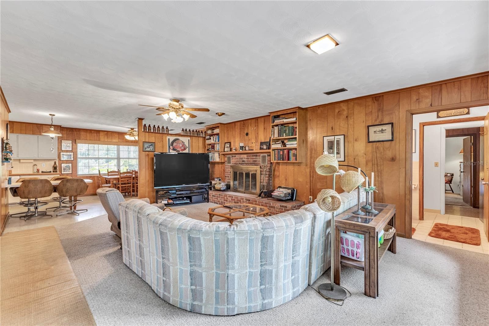 Living Room - 1940 ALICE DR, ASTOR