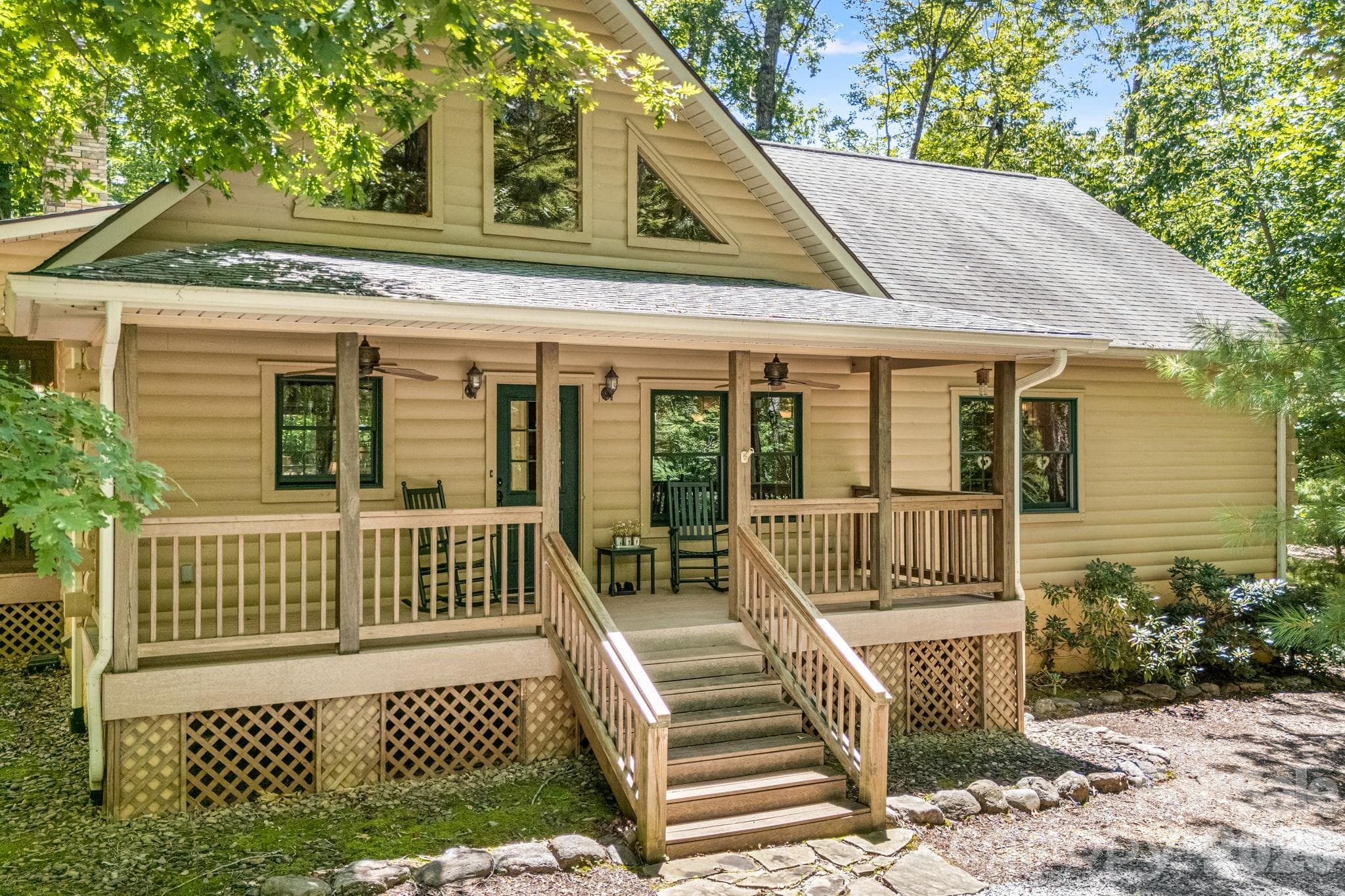 Single Family Residence at 240 Ravenswood Drive, Marion, photo 3 of 39