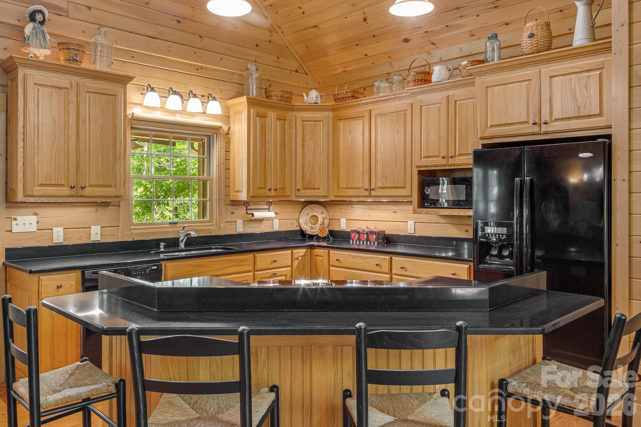Single Family Residence at 240 Ravenswood Drive, Marion, photo 10 of 39