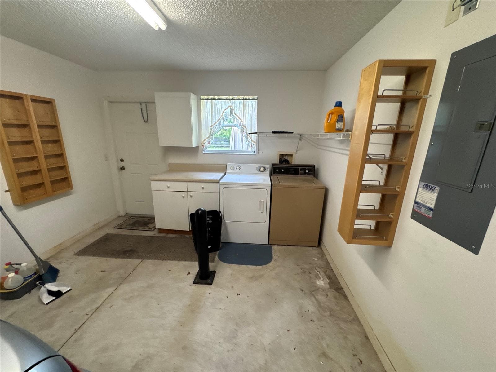 Garage - 17481 SE 76TH FLINTLOCK TER, THE VILLAGES