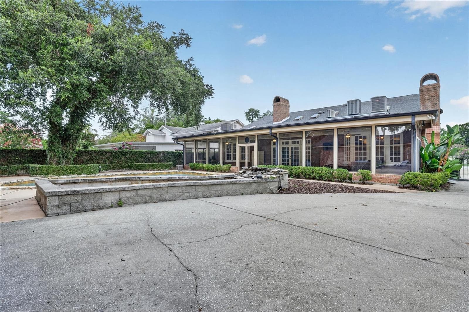 Back yard pond - 306 OAK ESTATES DR, ORLANDO