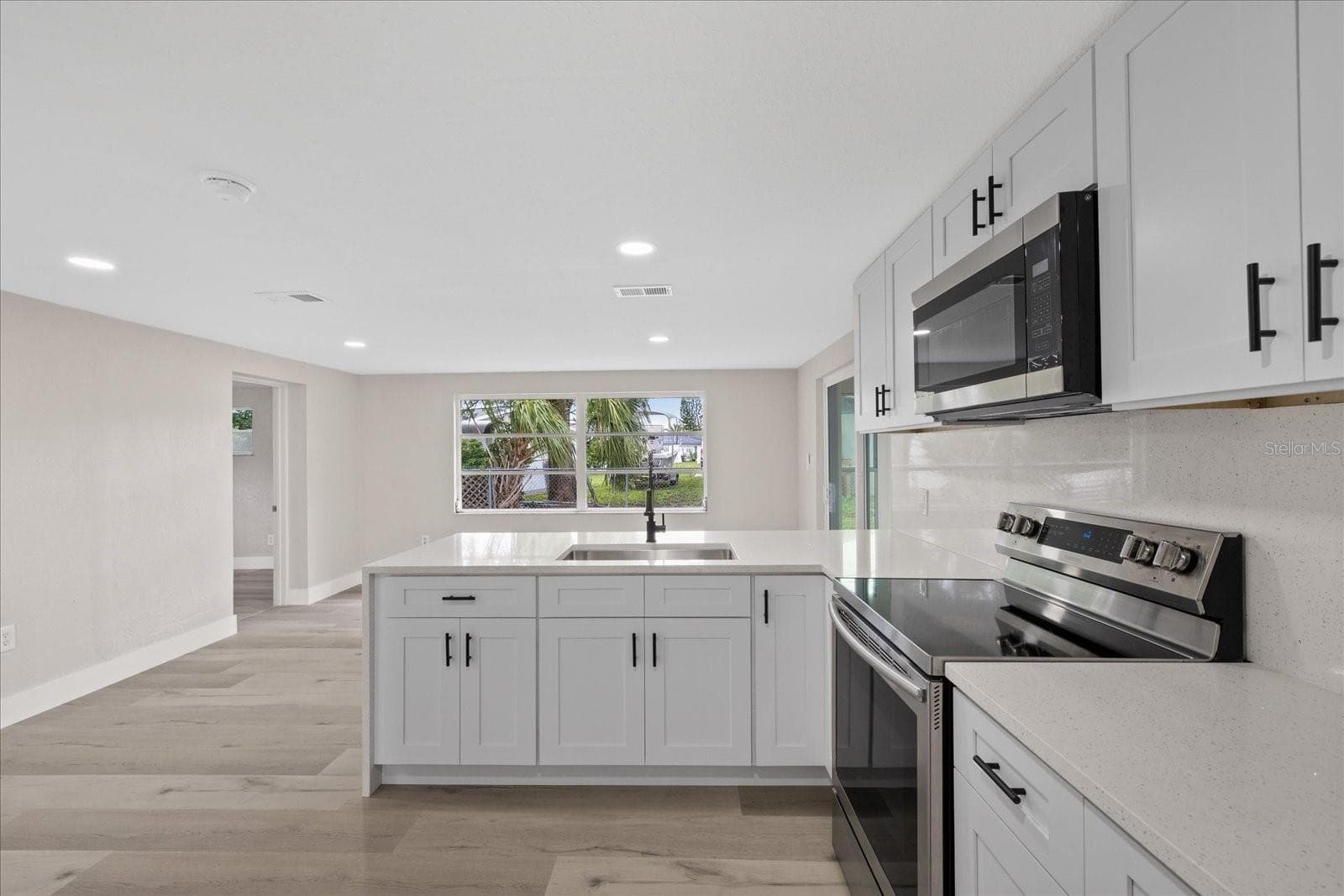 Single Family Residence at 9401 GLEN MOOR LN, PORT RICHEY, photo 23 of 44