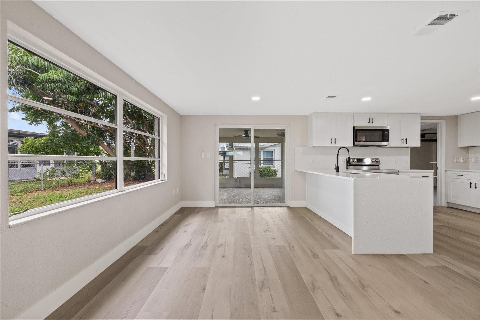 Single Family Residence at 9401 GLEN MOOR LN, PORT RICHEY, photo 28 of 44