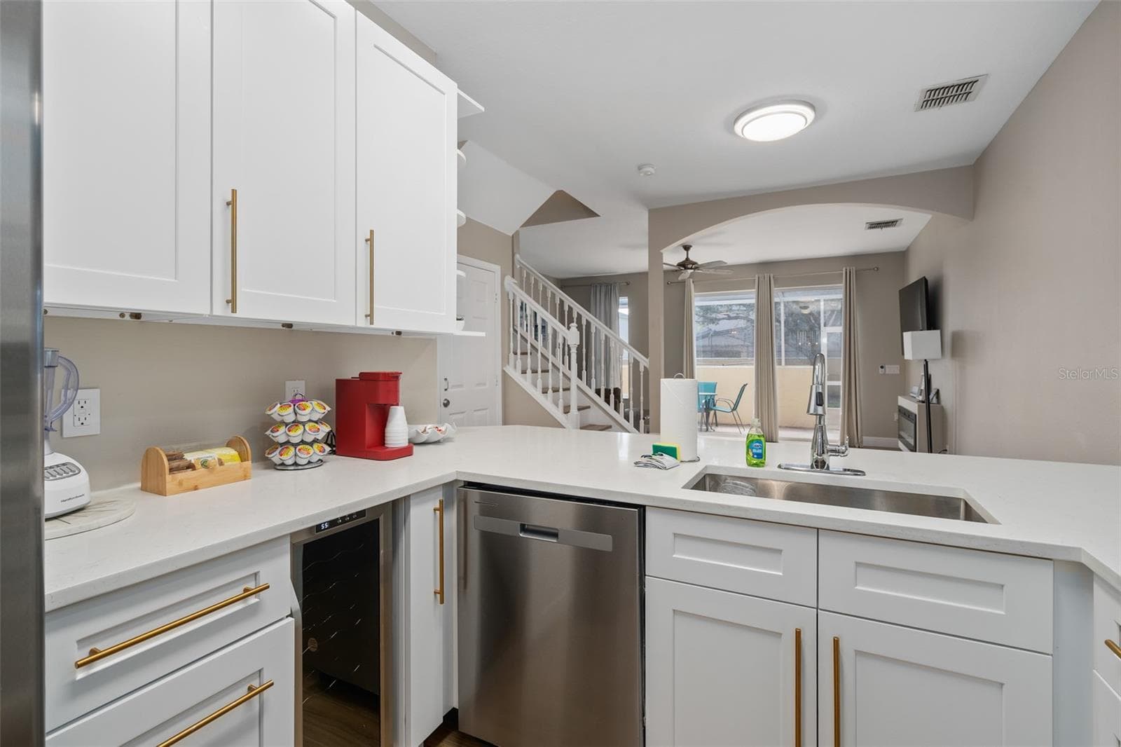 Townhouse at 1204 S BEACH CIR, KISSIMMEE, photo 6 of 27