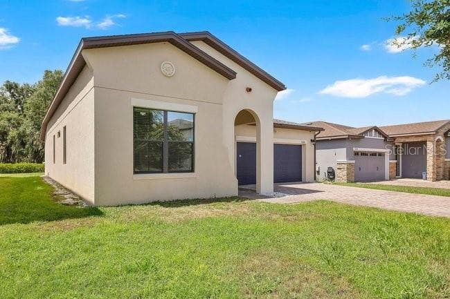 Single Family Residence at 9248 CHANDLER DR, GROVELAND, photo 3 of 34