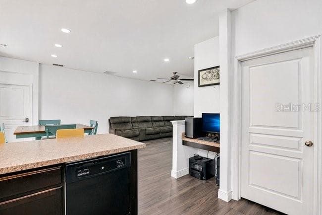 Single Family Residence at 9248 CHANDLER DR, GROVELAND, photo 9 of 34