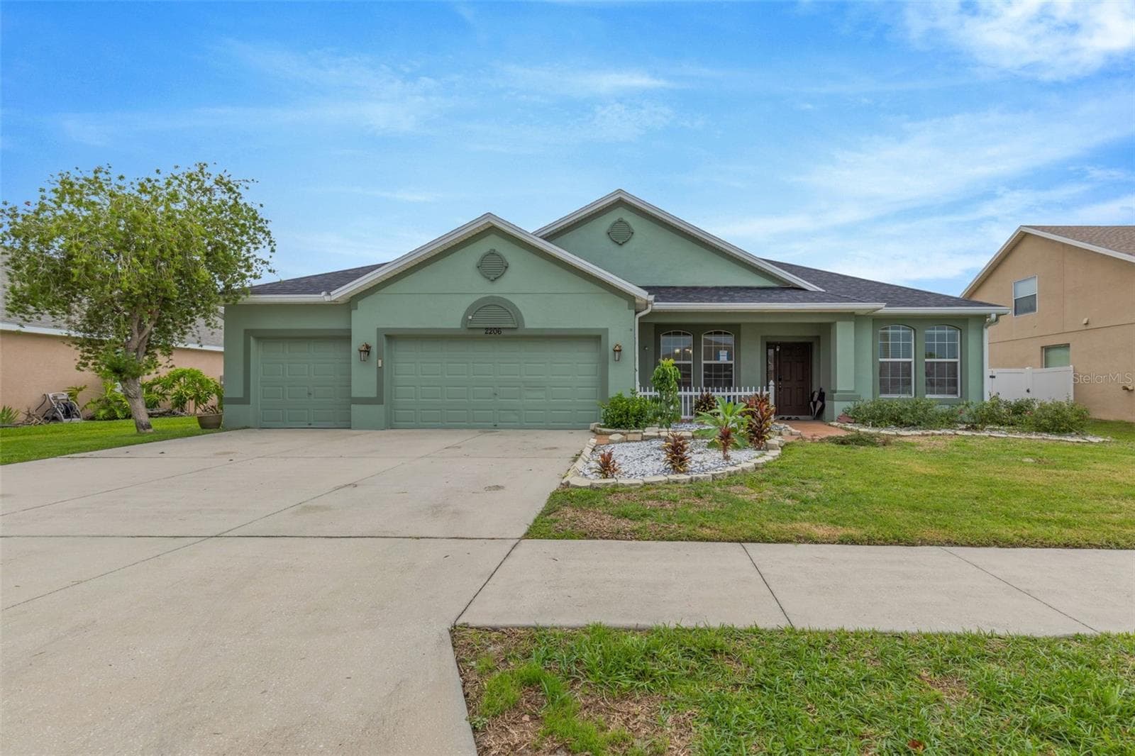 Single Family Residence at 2206 VIA CORTONA ST, PLANT CITY, photo 2 of 36
