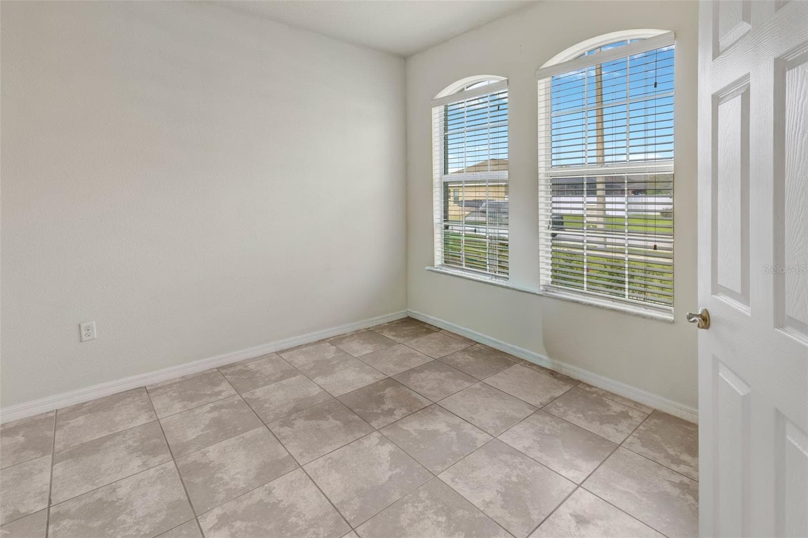 Single Family Residence at 2206 VIA CORTONA ST, PLANT CITY, photo 10 of 36
