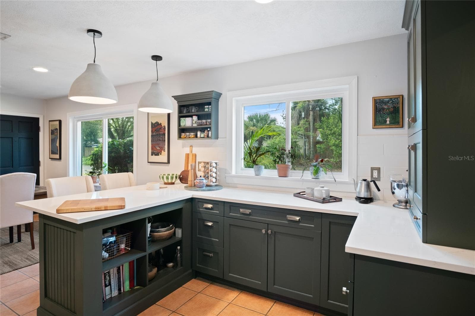 Plenty of light from the recessed lighting, double pane windows, and the pendant lights. - 501 MERIDALE AVE, ORLANDO