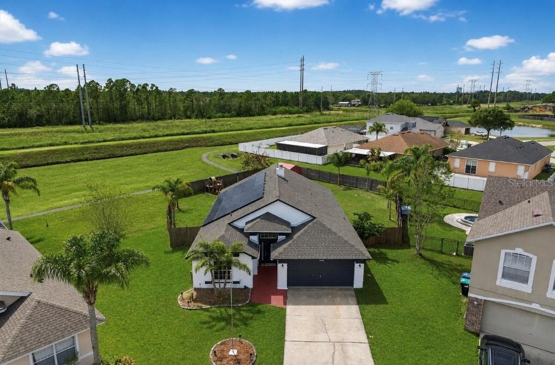Single Family Residence at 19500 GLEN ELM WAY, ORLANDO, photo 2 of 24