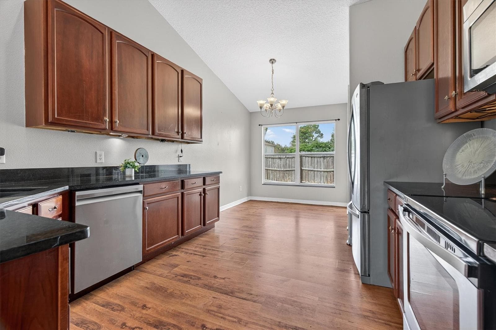 Single Family Residence at 19500 GLEN ELM WAY, ORLANDO, photo 6 of 24