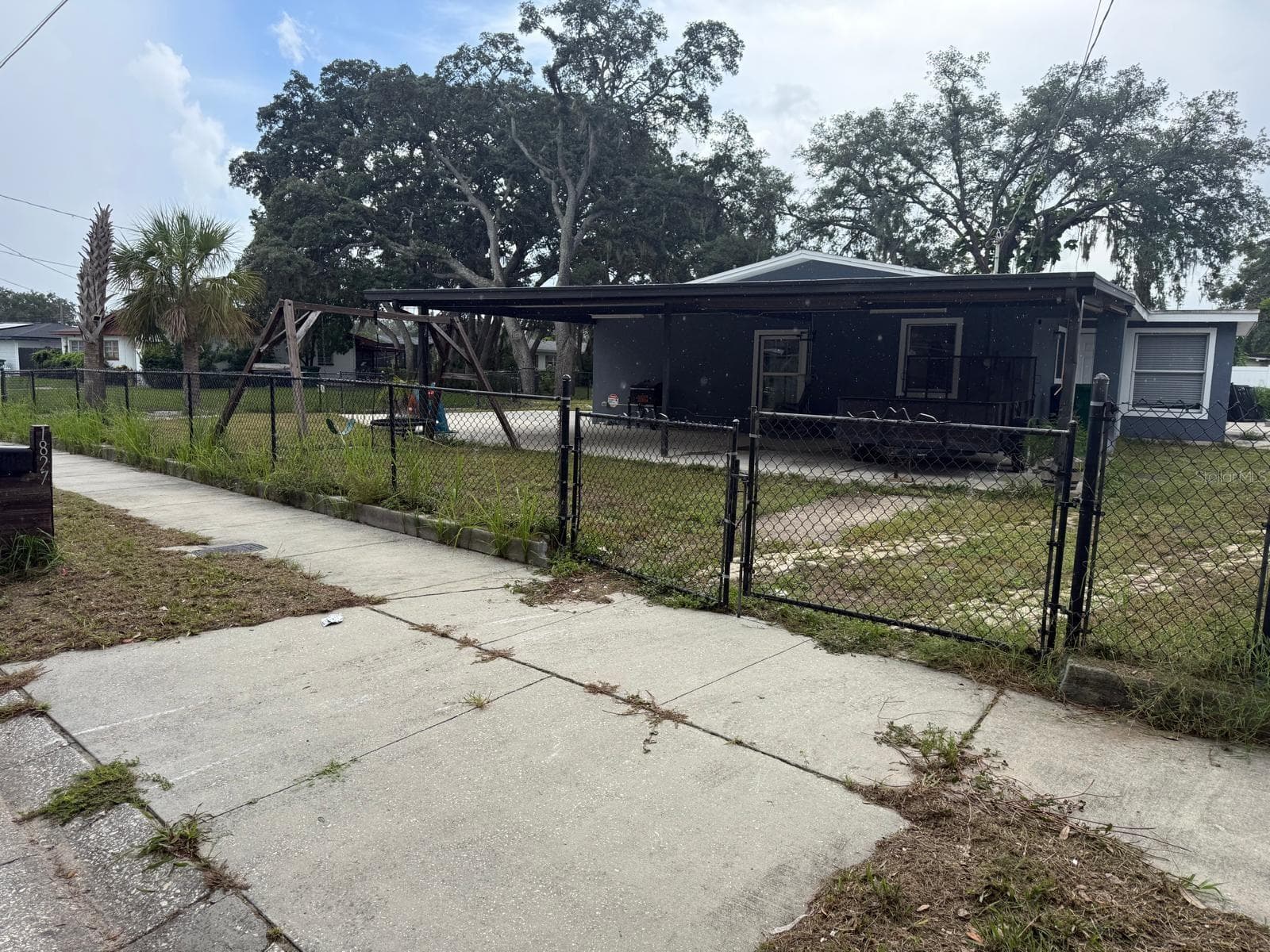 Single Family Residence at 1827 HEATHER AVE, TAMPA, photo 4 of 21