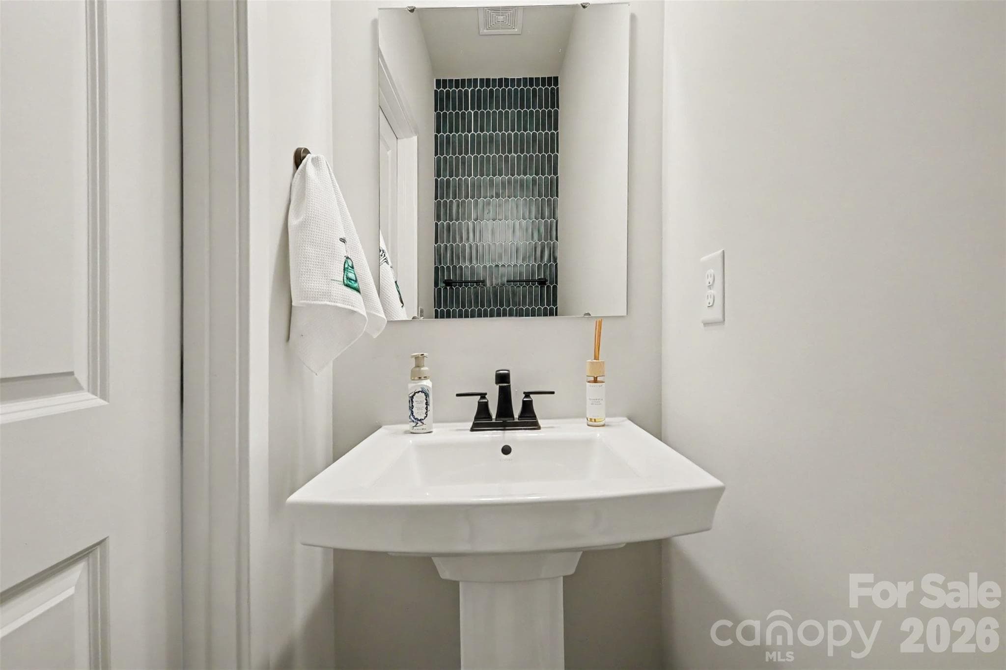 Townhouse at 1018 Simcoe Lane, Charlotte, photo 26 of 37