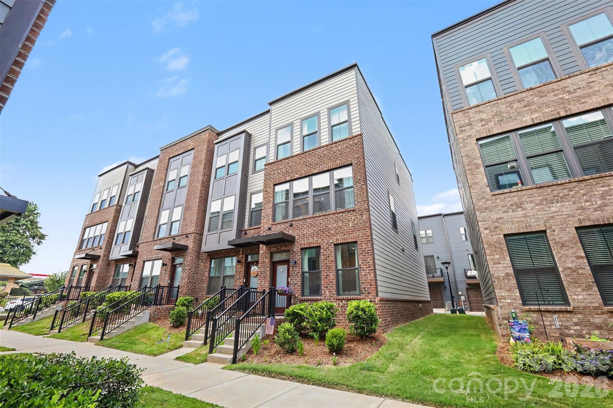 Townhouse at 1018 Simcoe Lane, Charlotte, photo 35 of 37