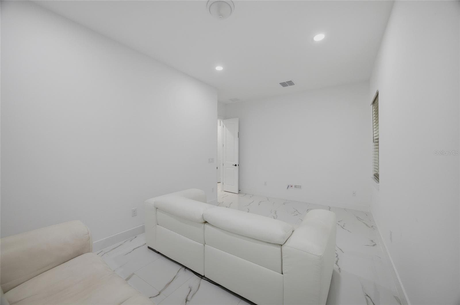 Movie Room - 1515 VALIER PT, ZEPHYRHILLS