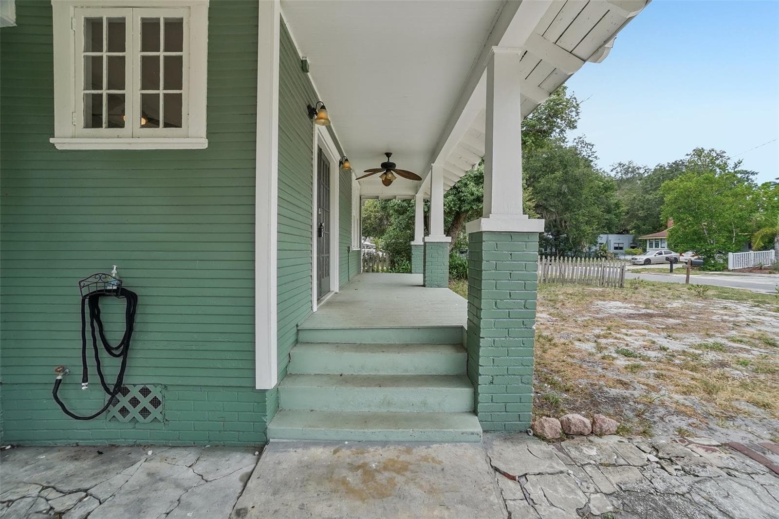 Front Porch Side View - 1533 E ELM RD, LAKELAND