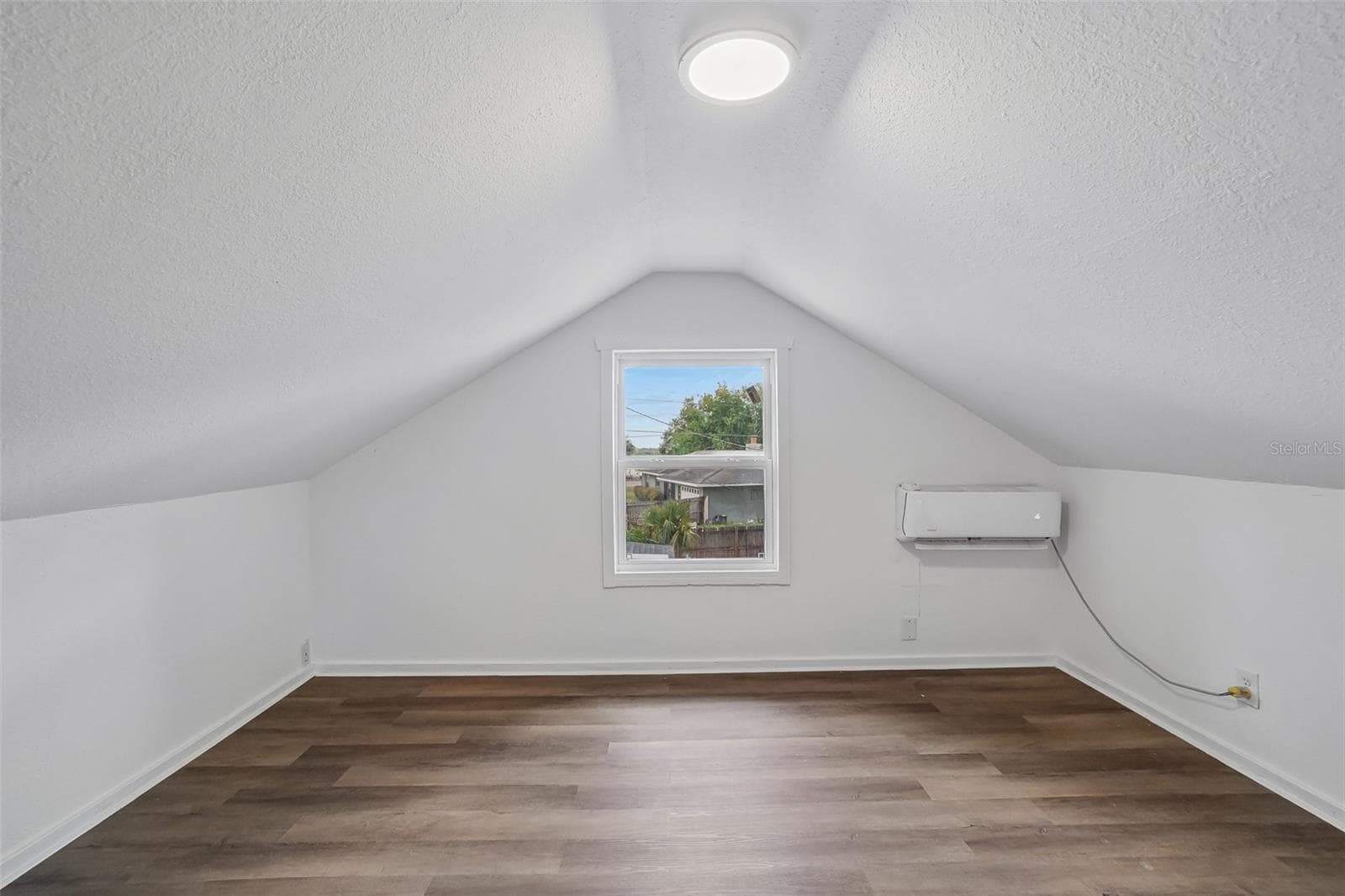 Second Floor - Main View - 1533 E ELM RD, LAKELAND