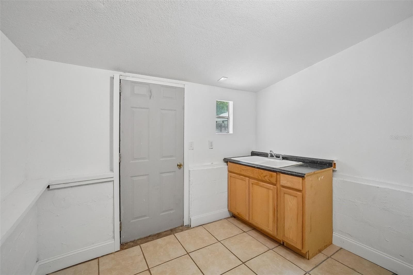 Guest House - Kitchenette - 1533 E ELM RD, LAKELAND