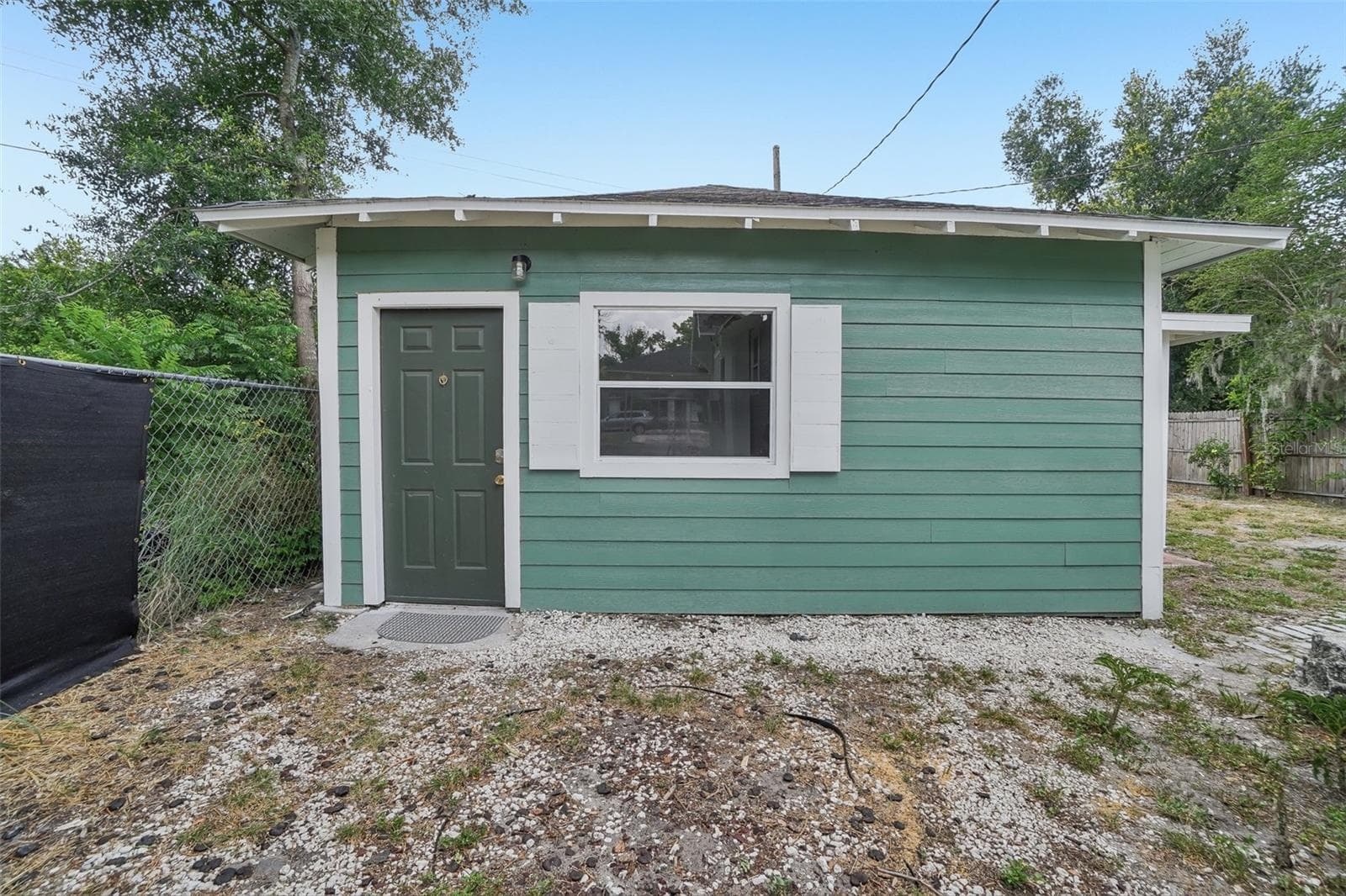 Guest House - Main Exterior View - 1533 E ELM RD, LAKELAND