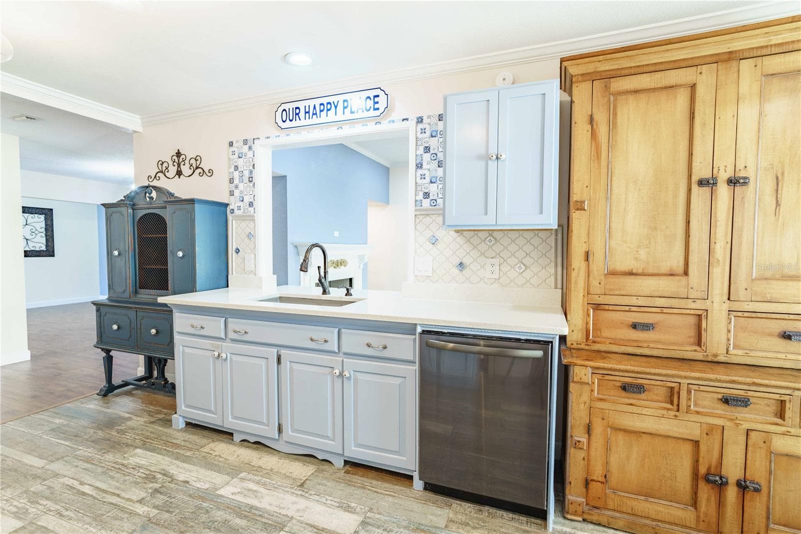 Beautiful LVP flooring - 4418 NE 4TH ST, OCALA