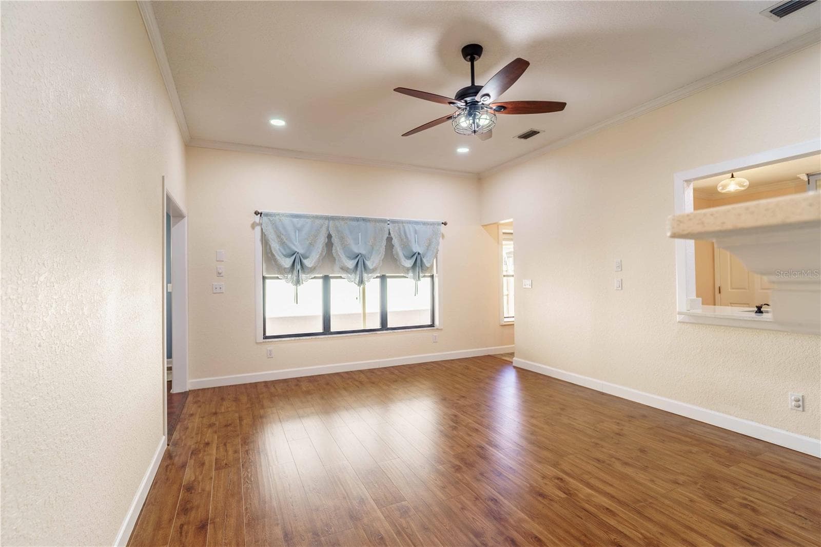 Lovely ceiling fans in all rooms - 4418 NE 4TH ST, OCALA