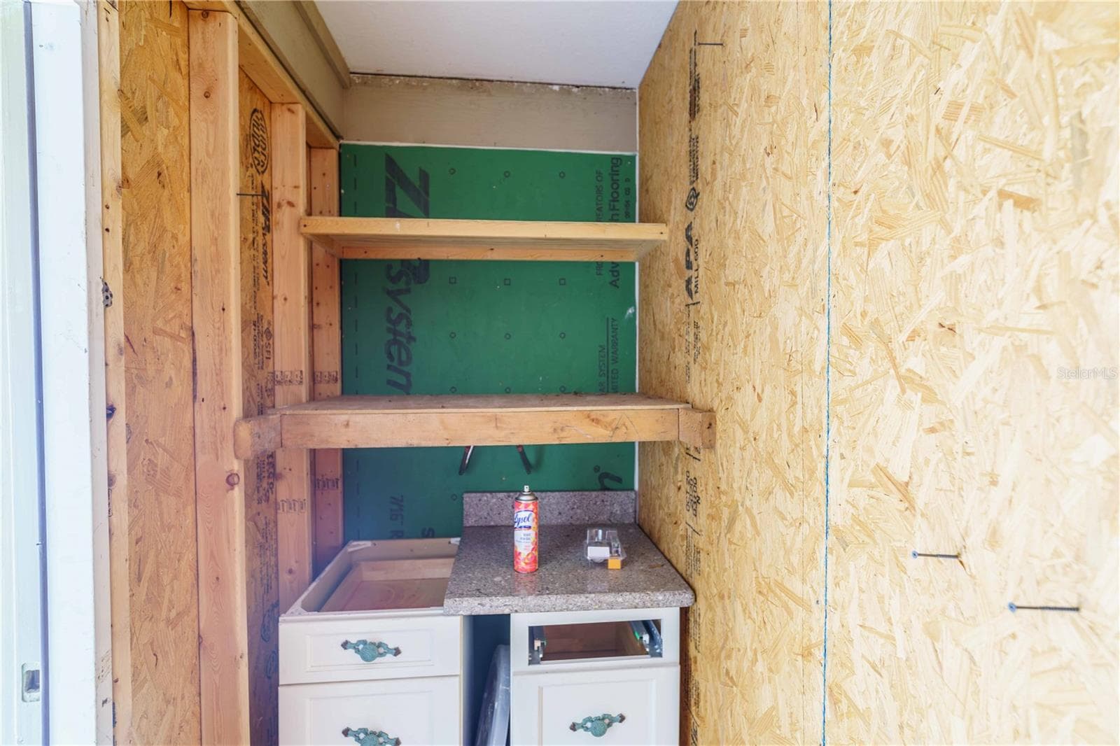 Storage room in back of house - 4418 NE 4TH ST, OCALA