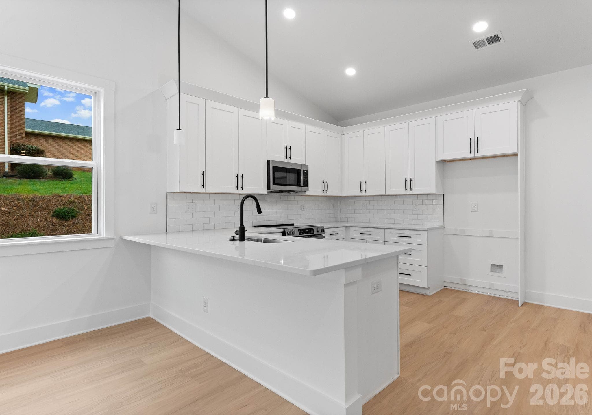 Single Family Residence at 220 Nancy Drive, Shelby, photo 7 of 22