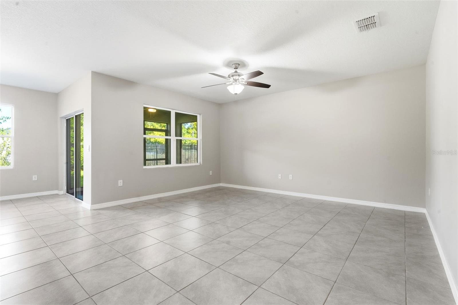Single Family Residence at 895 LAZIO CIR, DEBARY, photo 7 of 45