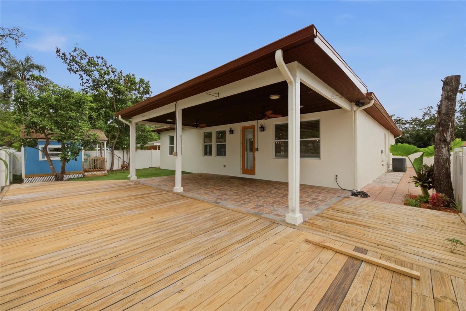 Back Porch and Deck - 1707 E EMMA ST, TAMPA