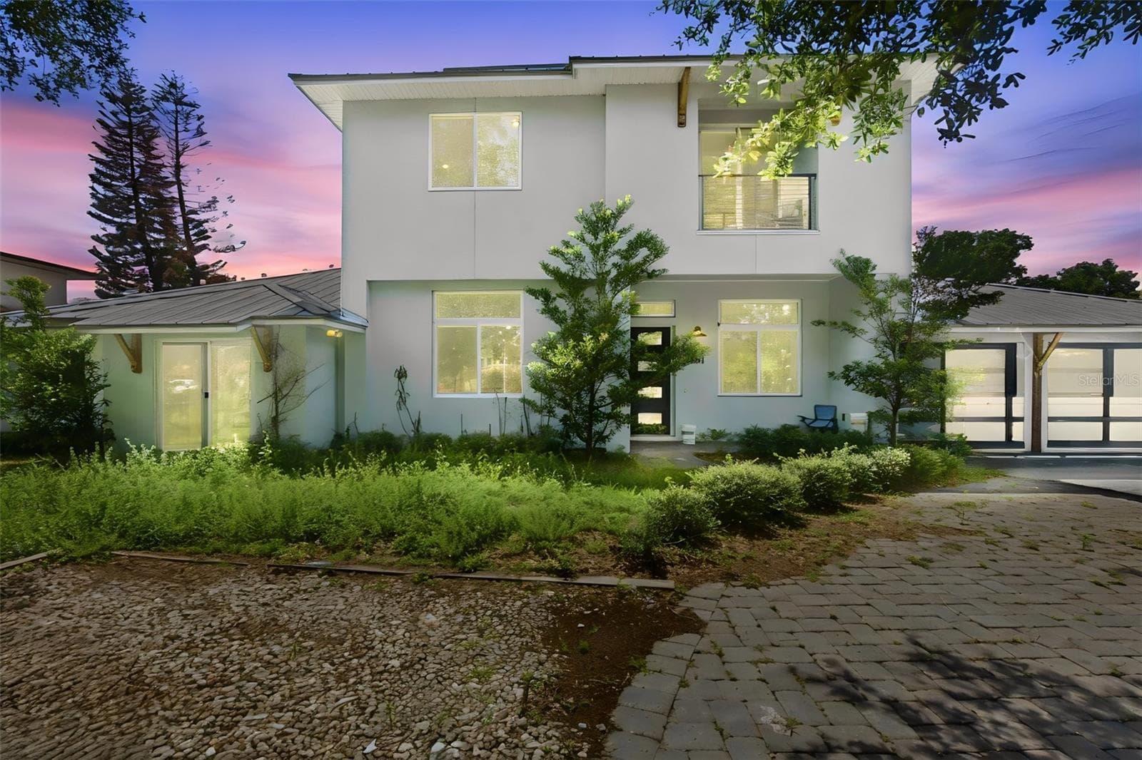 281 BREWER AVE