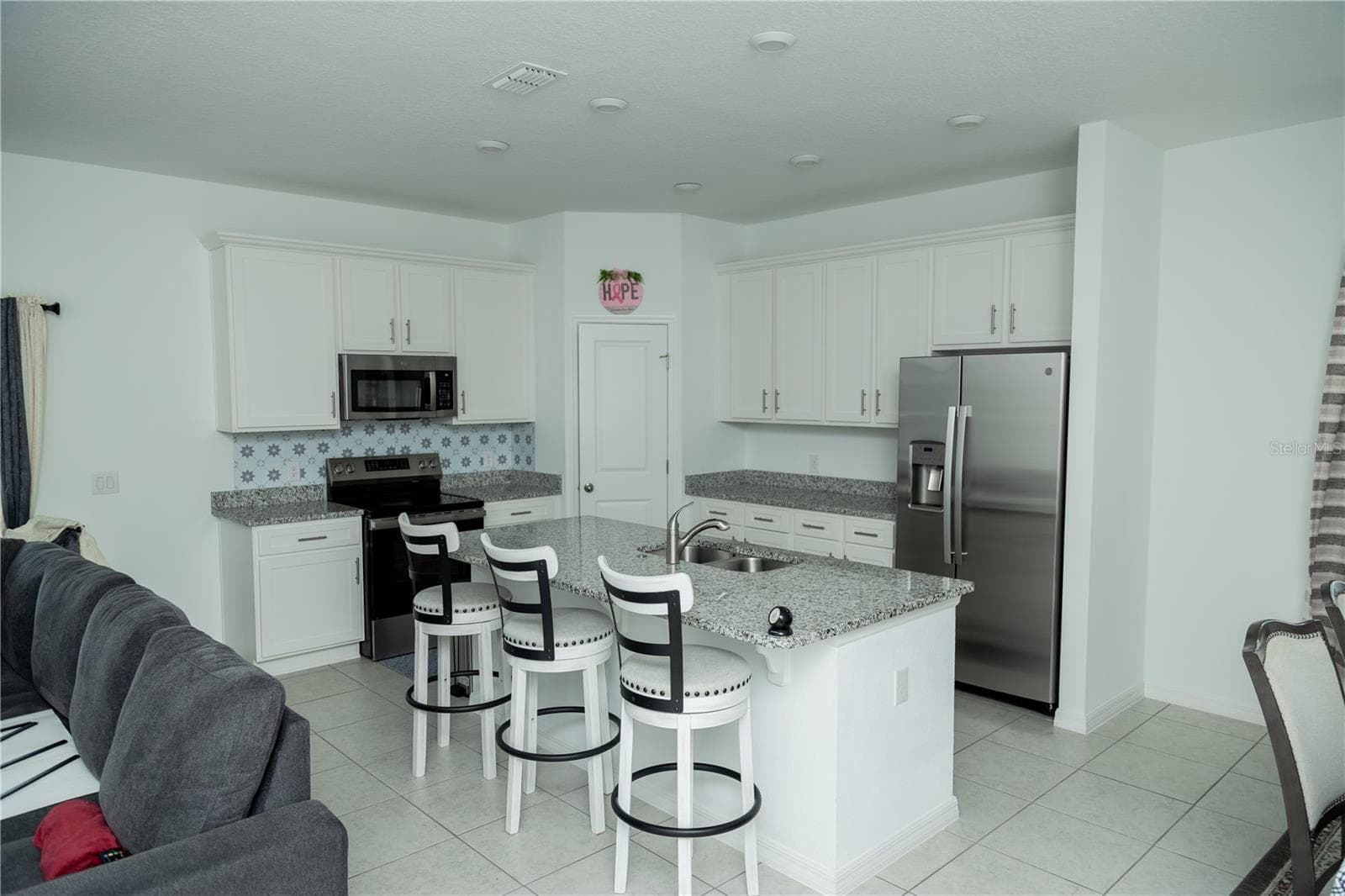 Single Family Residence at 661 CROWN ROSE DR, EAGLE LAKE, photo 10 of 44