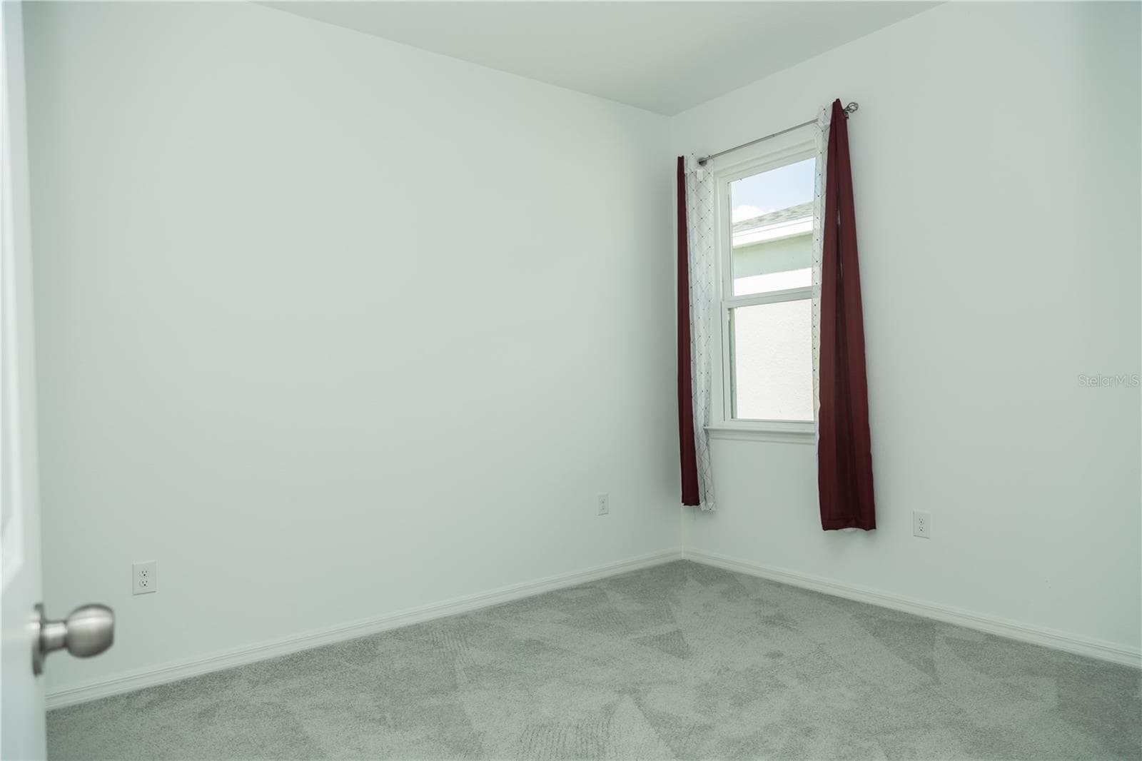 Single Family Residence at 661 CROWN ROSE DR, EAGLE LAKE, photo 29 of 44