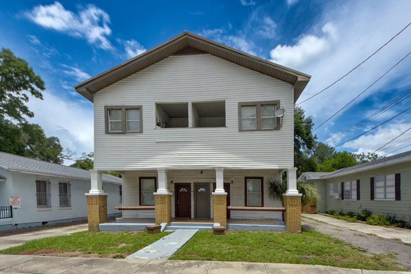 1212 E 25TH AVE
