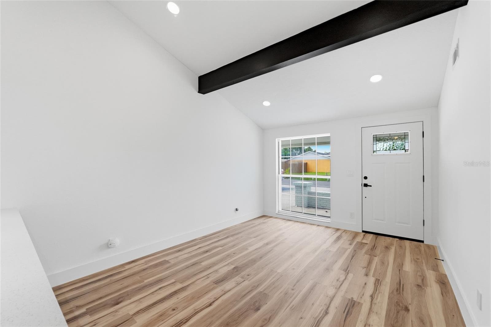 Townhouse at 8602 BRIAR GROVE CIR, TAMPA, photo 11 of 26