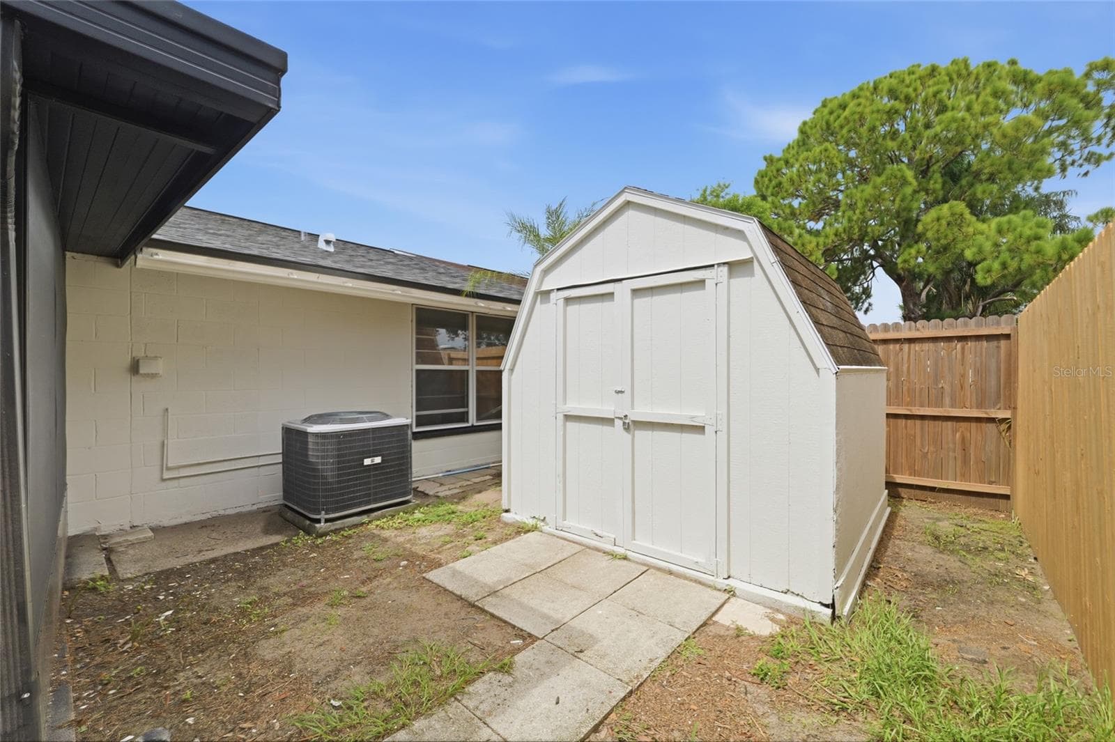 Townhouse at 8602 BRIAR GROVE CIR, TAMPA, photo 17 of 26