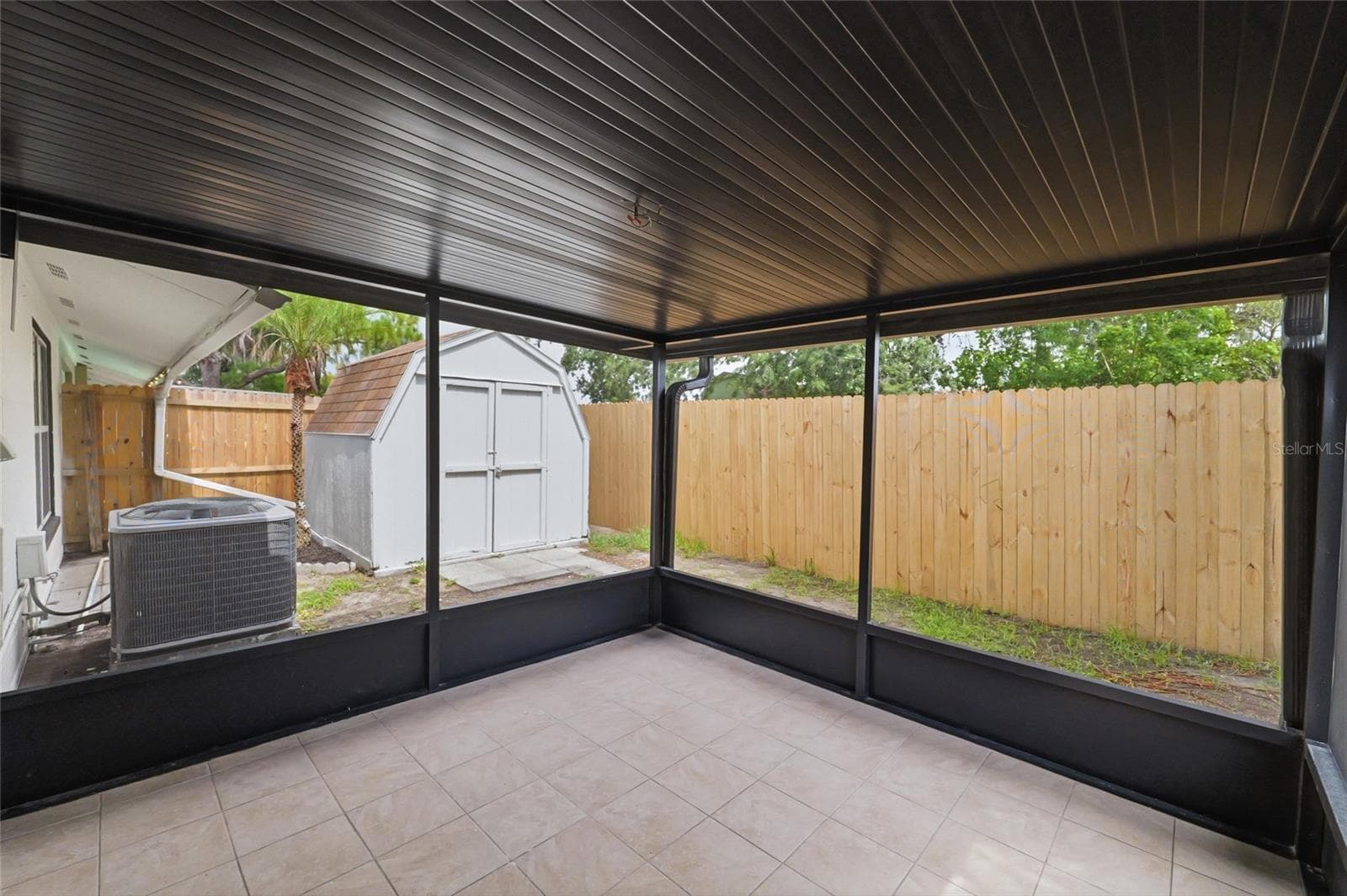 Townhouse at 8602 BRIAR GROVE CIR, TAMPA, photo 18 of 26