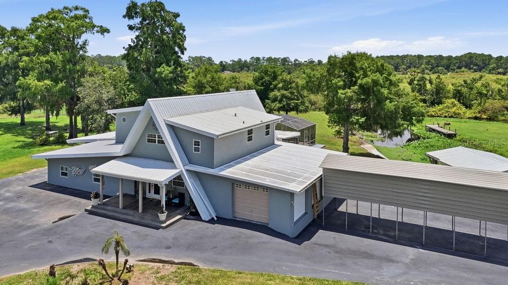 220 BRANDY CT