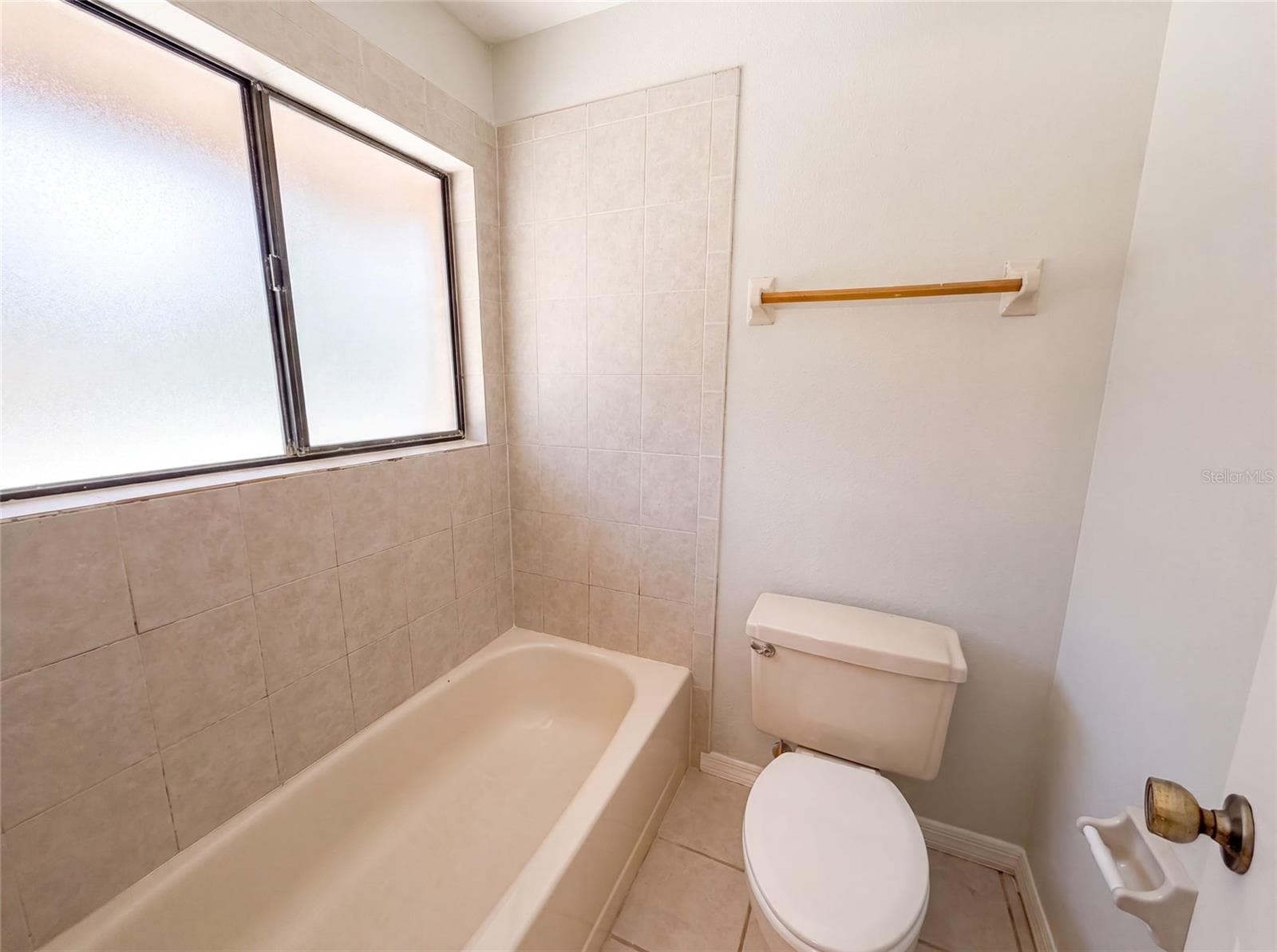 Single Family Residence at 332 SPRUCEWOOD RD, LAKE MARY, photo 11 of 18