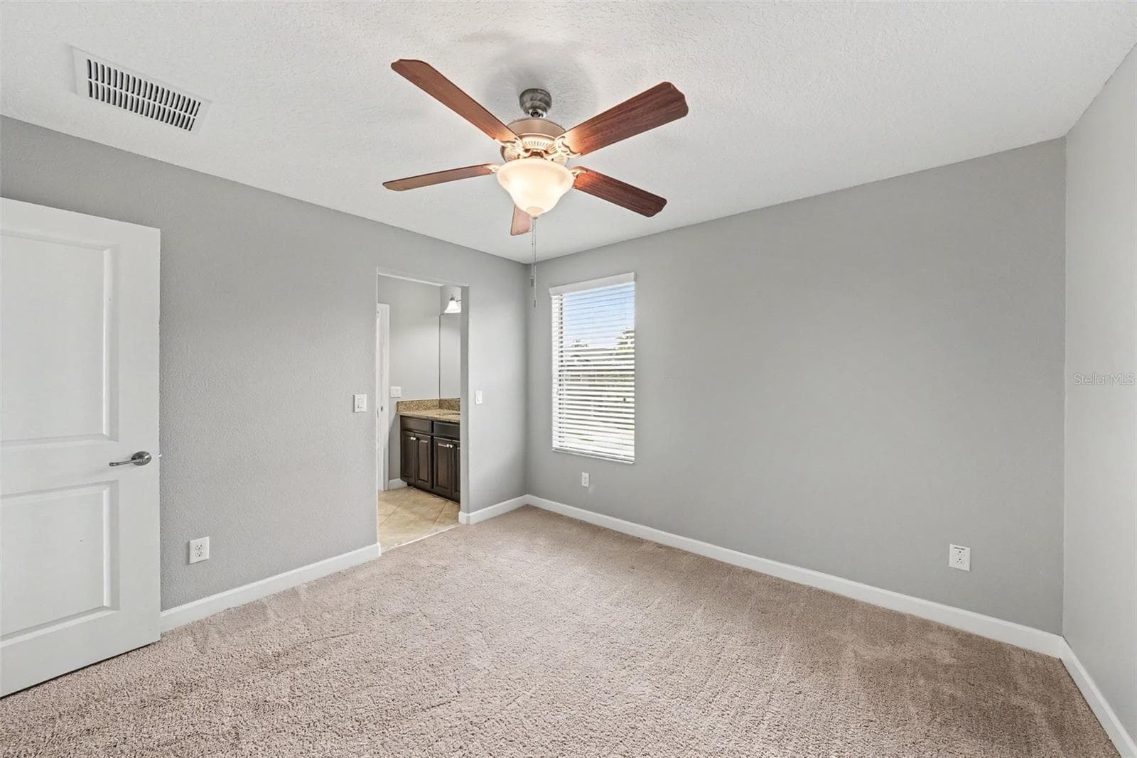 Single Family Residence at 28500 PLEASANT BAY LOOP, WESLEY CHAPEL, photo 14 of 19
