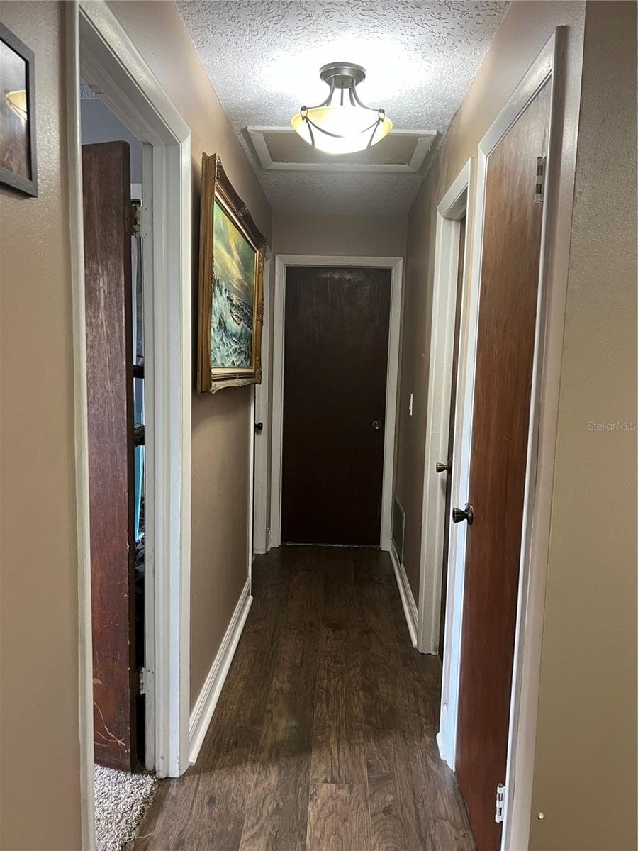 Upstairs Hallway - 513 OAKCREST ST, ALTAMONTE SPRINGS