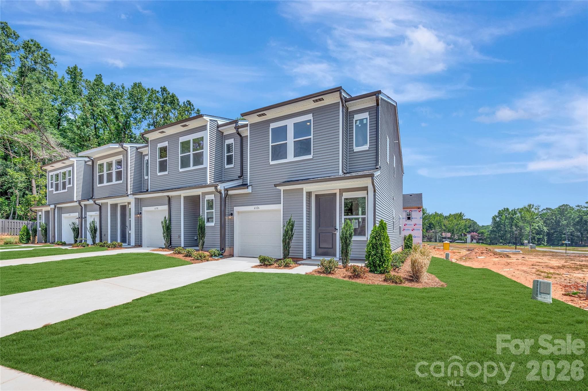 End unit 2-Story Townhome - Charlotte