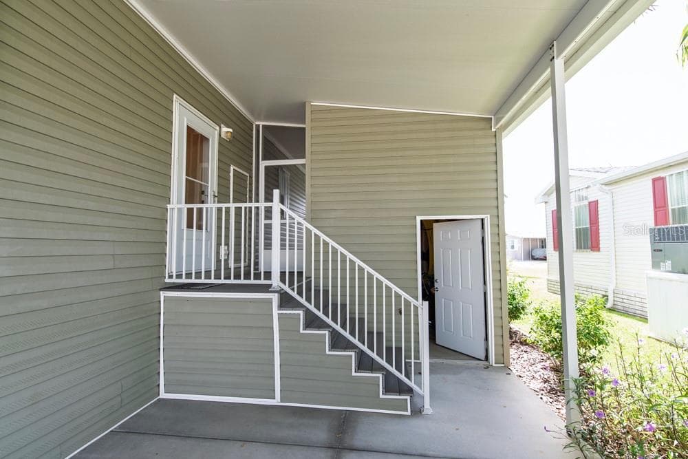 Entry - 31 COPENHAGEN AVE, PUNTA GORDA